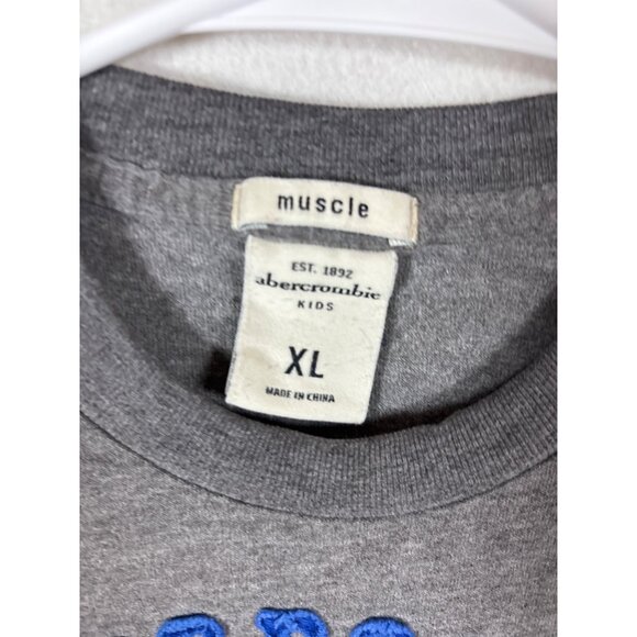 Abercrombie Kids XL Gray Muscle T-Shirt With Blue Embroidered Logo "92" - Picture 2 of 9